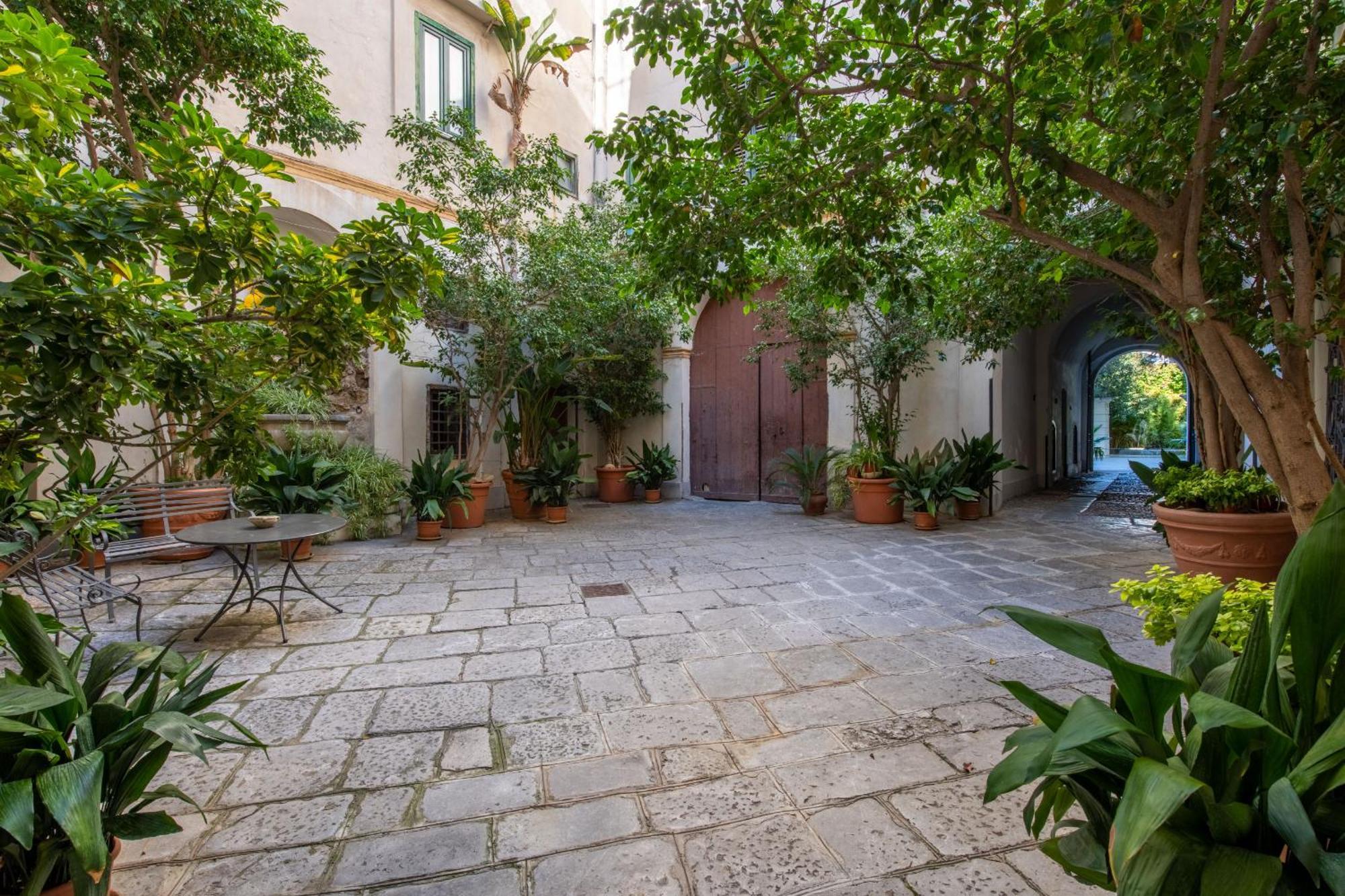 Palazzo De Gregorio Apartments Palerme Extérieur photo